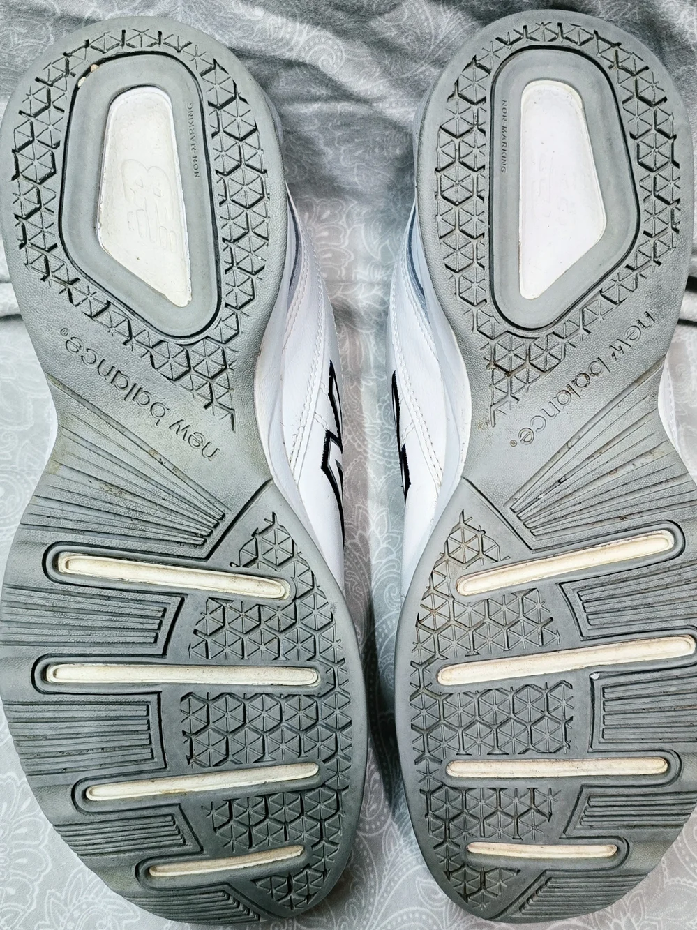 New Balance 608v4 Women's White Leather Cross Training Shoes Size 10 B Wide